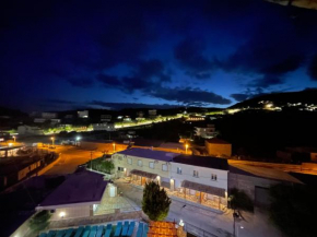 Jona Rooms